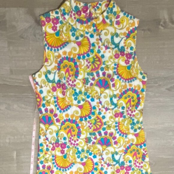 94 (VWC) Vintage. Womens. Handcrafted. Wild Paisley. Dress. - Picture 5 of 16